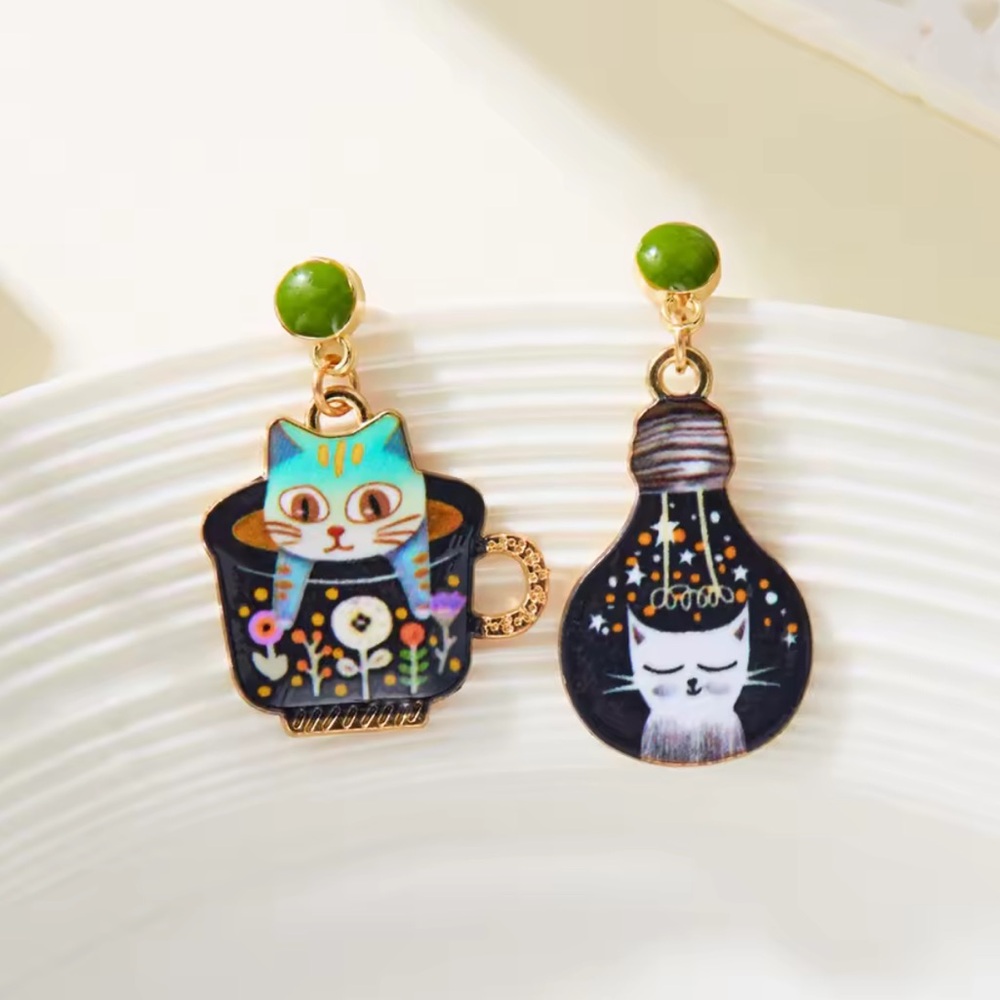 Cute Cat Mismatch Earrings